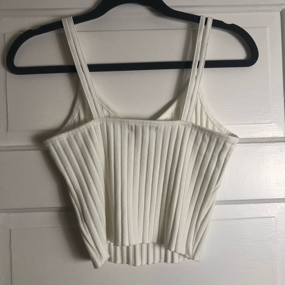 White ribbed crop top.